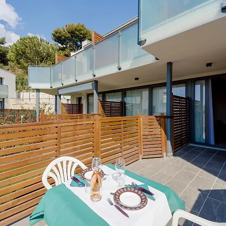 Guesthost - Aregai Marina Exclusive Seaside * Santo Stefano al Mare