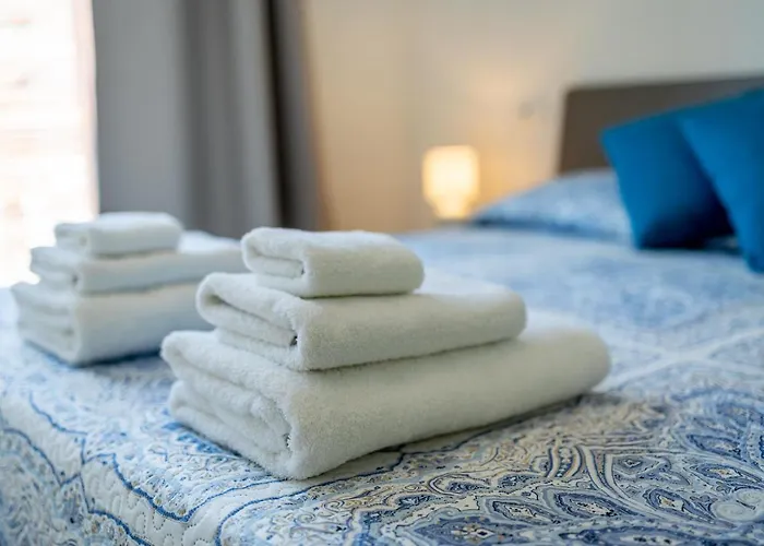Guesthost - Aregai Marina Exclusive Seaside Appartement *
