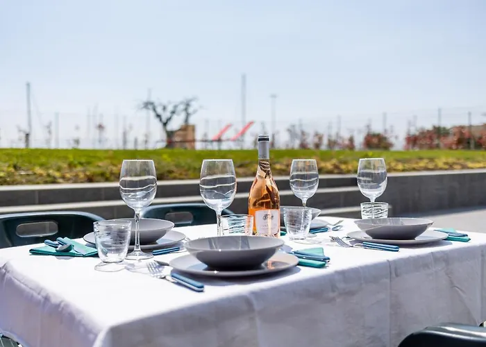 Guesthost - Aregai Marina Exclusive Seaside Appartement Santo Stefano al Mare