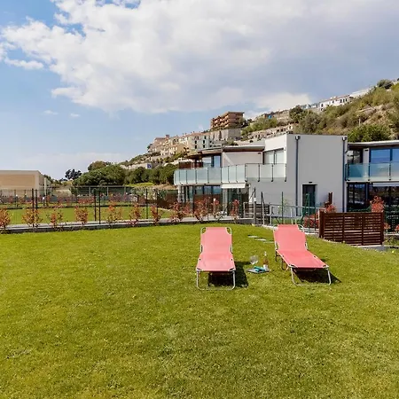 Guesthost - Aregai Marina Exclusive Seaside Santo Stefano al Mare